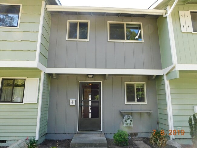 Photo - Beautiful 2 Bedrrom, 1.5 Bathroom Condo