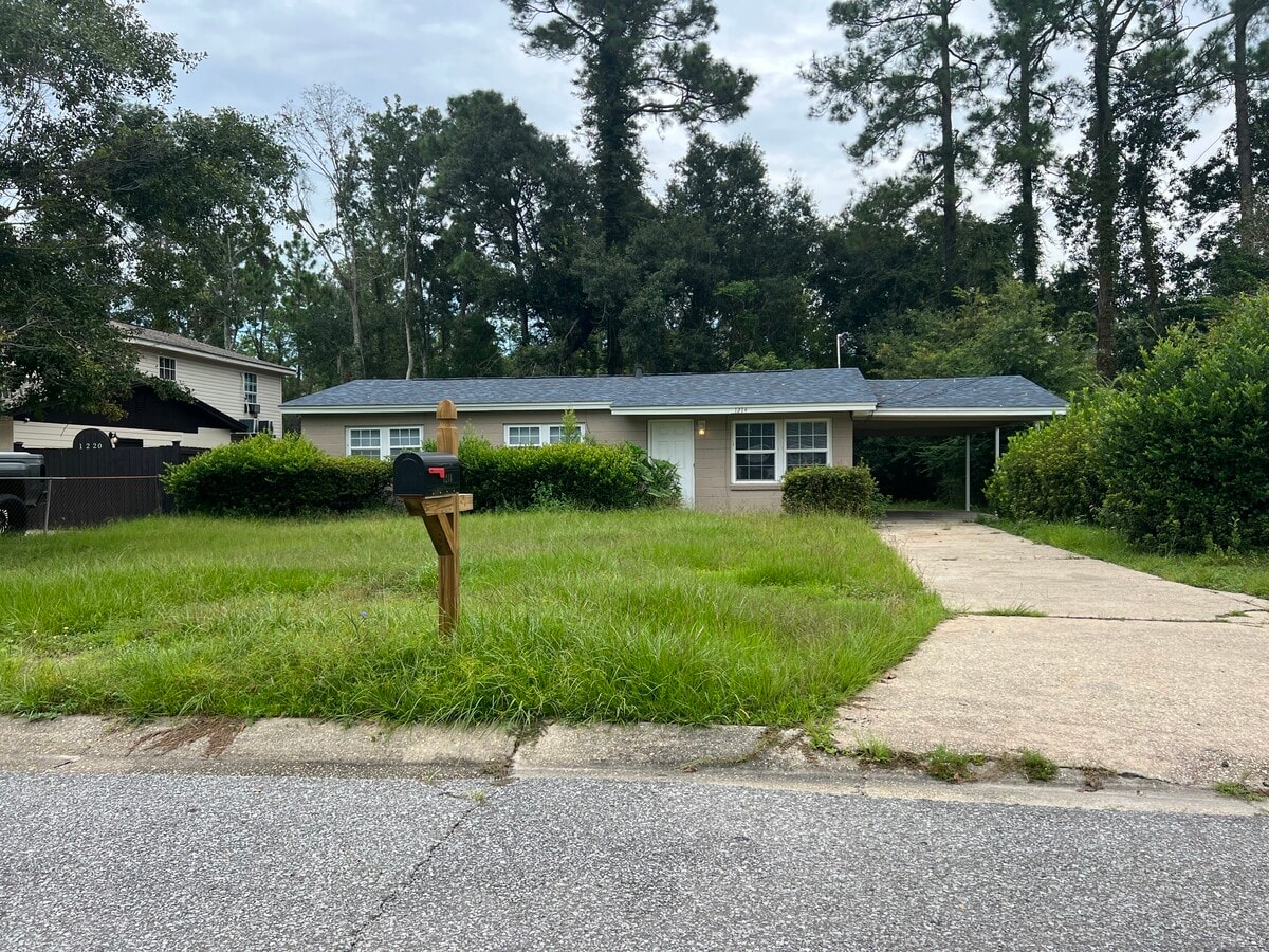 Photo - 1214 Lancer Dr