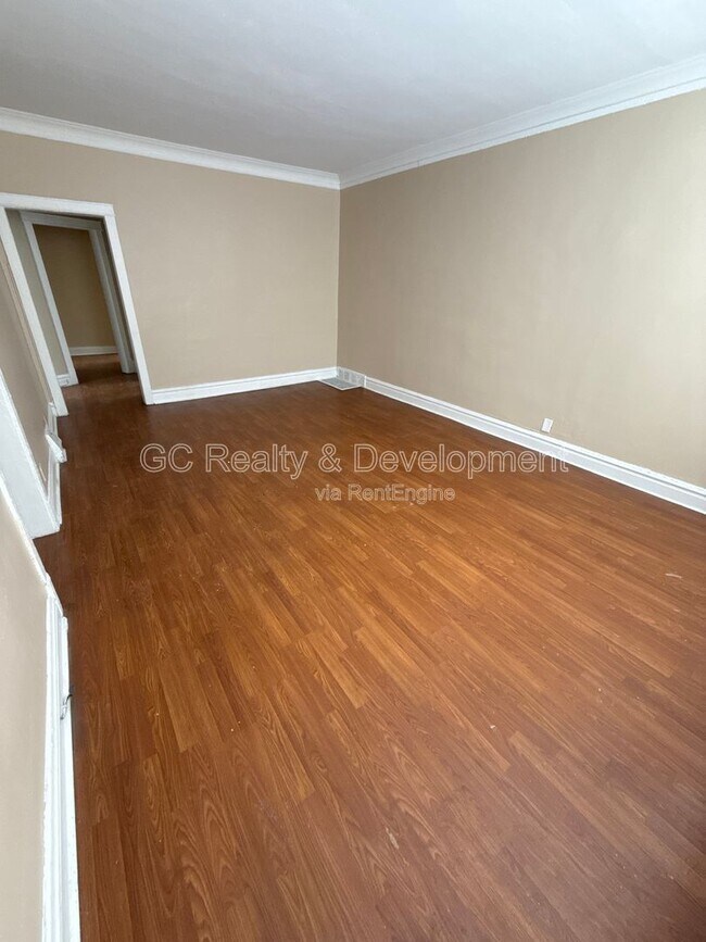 Photo - 8637 S Essex Ave