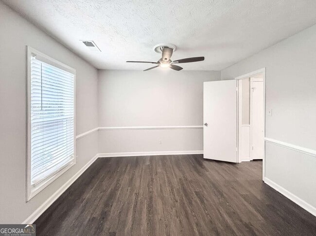 Photo - 1552 Blackwell Rd