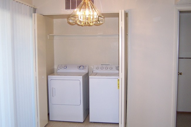 Full-sized washer/dryer