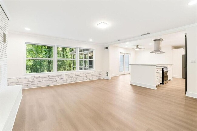 Photo - 1568 Niskey Lake Trail SW