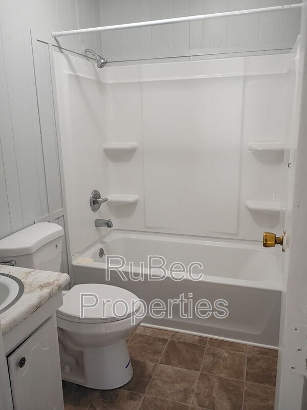 Photo - 115 E Maine Ave