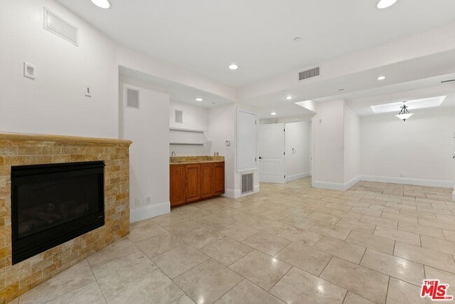 Photo - 16123 Sunset Blvd Condo Unit 101