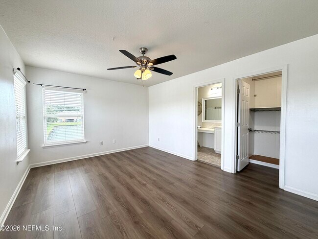 Photo - 104 Crete Ct