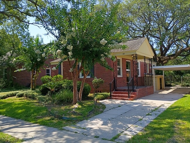 Photo - 37 Yeadon Ave
