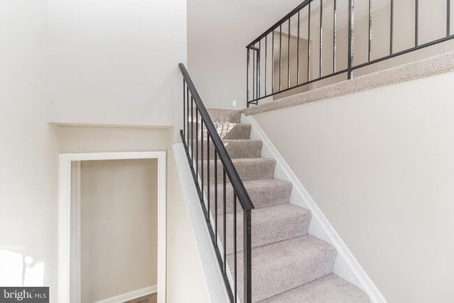 Photo - 353 Council Oak Dr