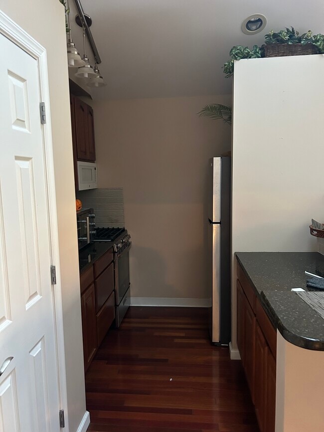 Photo - 545 Hulmeville Rd Unidad in law suite