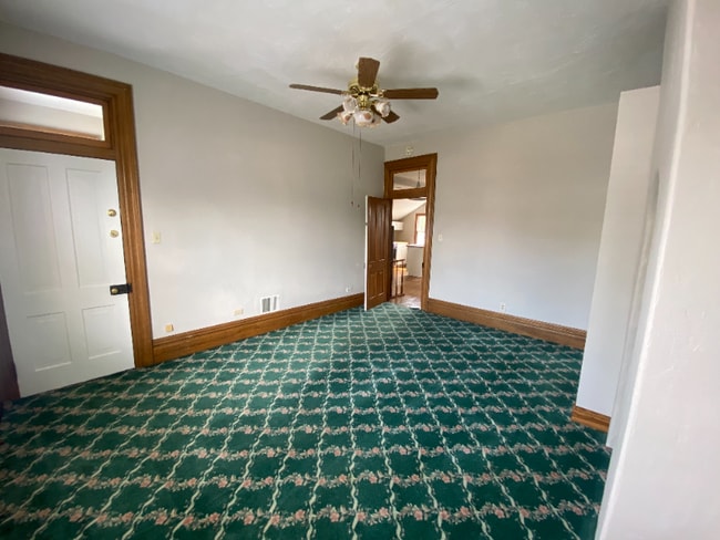 Photo - 305 E Main St Unit B2