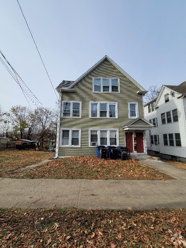 Building Photo - 252 Sheffield Ave Unit 3 Rental