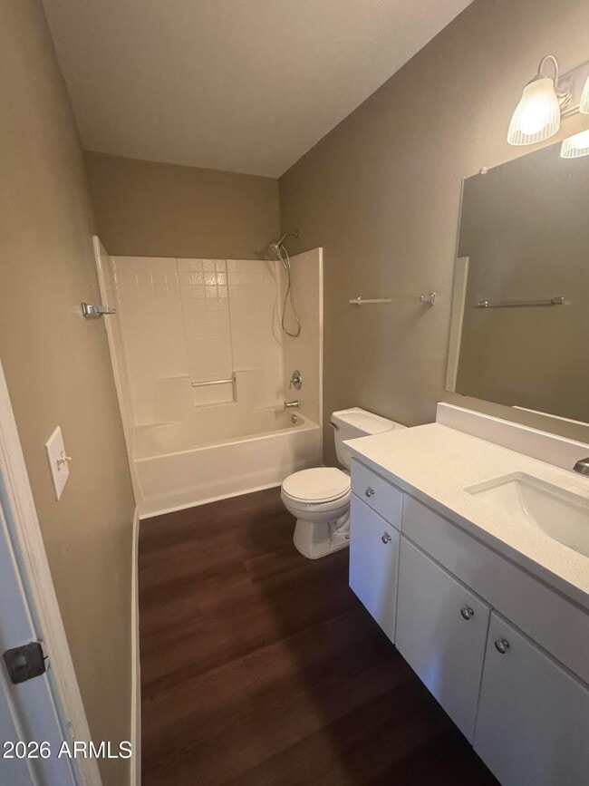 Photo - 1295 N Ash St