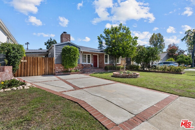 Photo - 4814 Lemona Ave