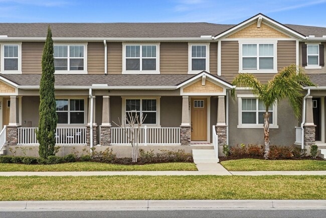 Building Photo - 3 Bedroom Resort Style Living in Gated Community