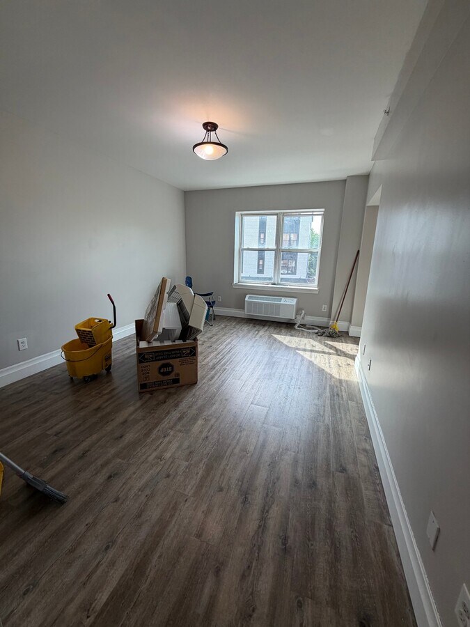 Photo - 106 N Grove St Unit 401
