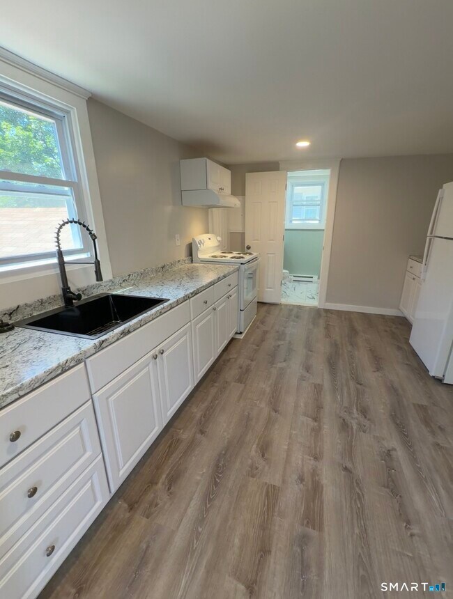 Photo - 25 Chapel St Unit 2