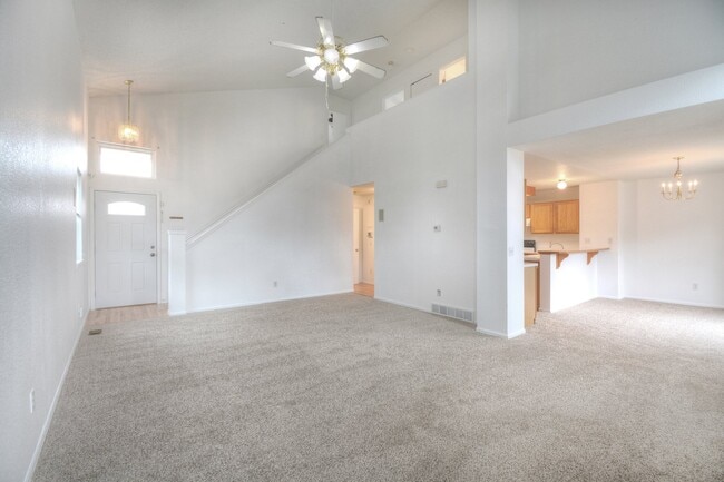 Photo - 2024 Hibbard Ln