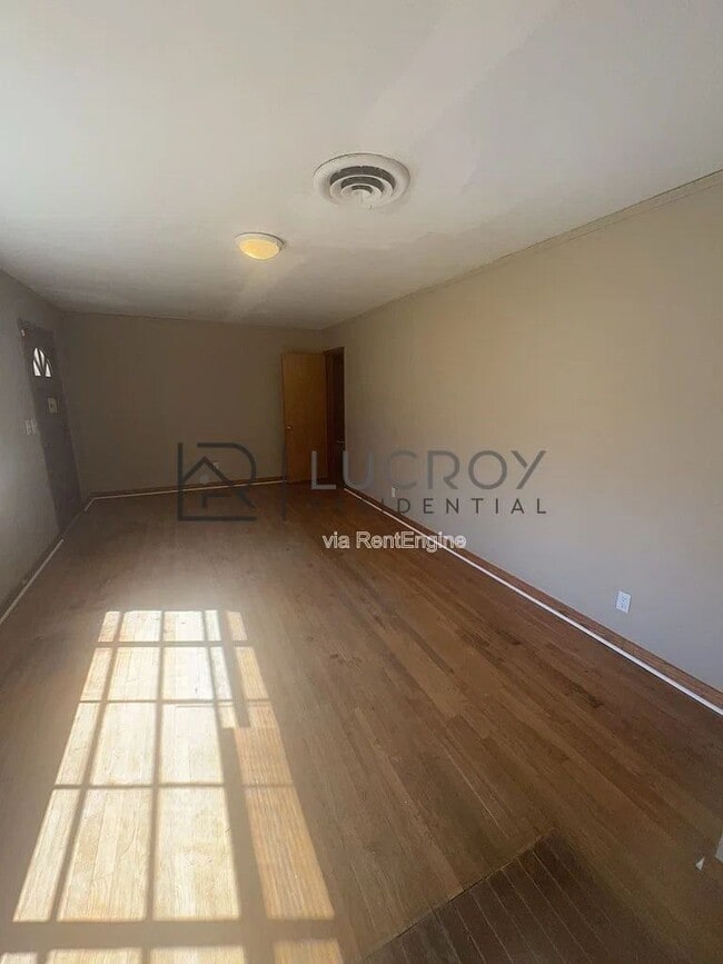 Photo - 316 Woody Dr