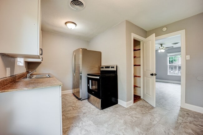 Photo - Freshly Updated 3 Bedroom House