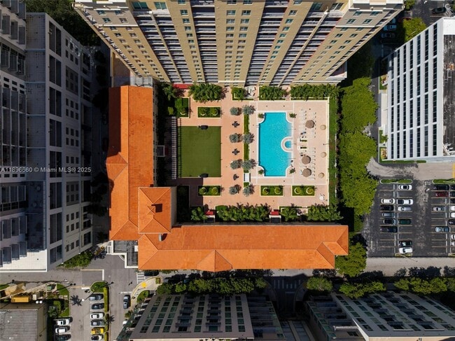 Building Photo - 7350 SW 89th St Unit 411S