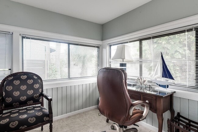 Photo - 1907 Parker Ave