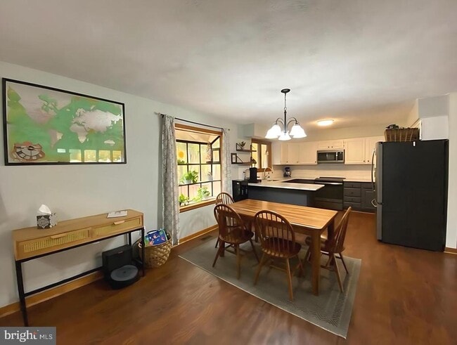 Photo - 8624 Valley Dr