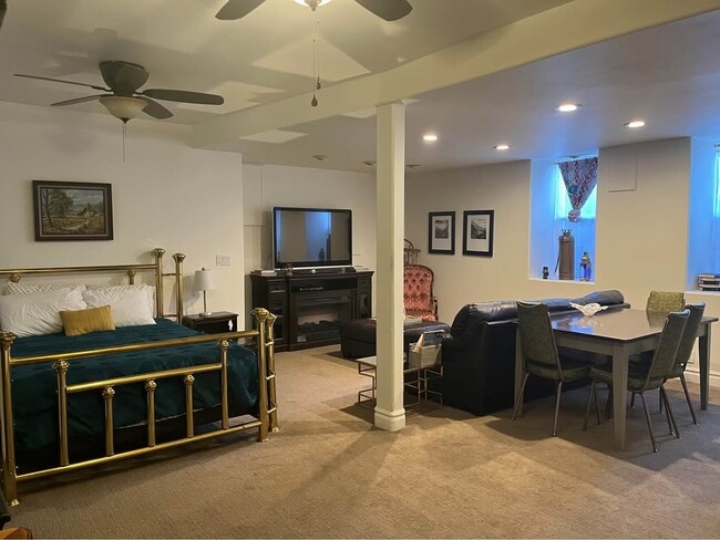 Photo - 553 E 3rd Ave