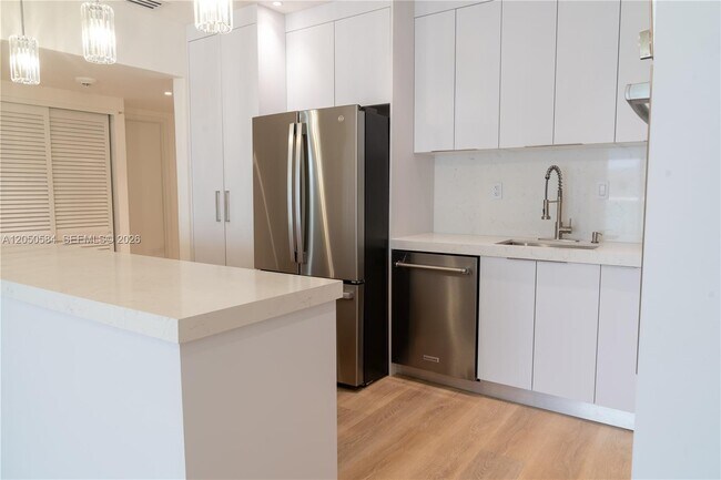 Photo - 19390 Collins Ave Unidad PH-24