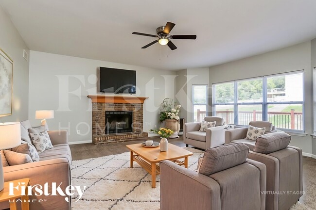 Photo - 107 Trailing Oak Ct