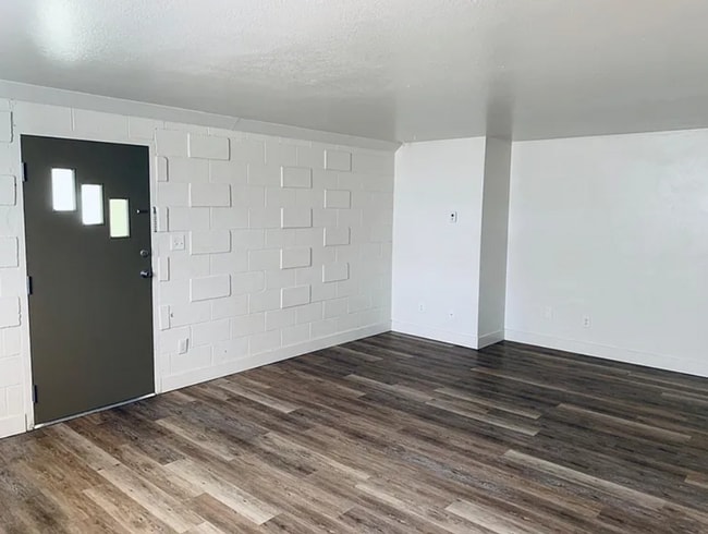 1100 McHugh St Unit 3
