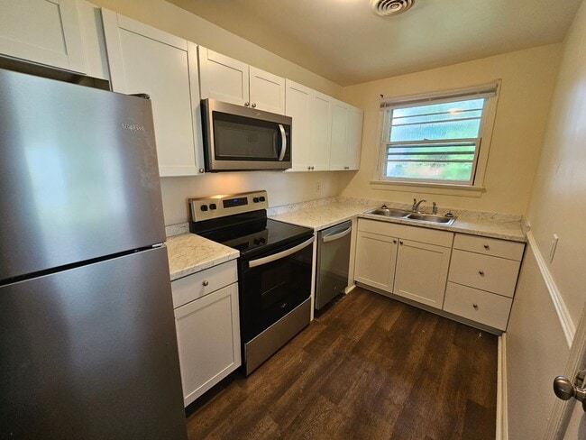 Photo - 3317 Monclair Road