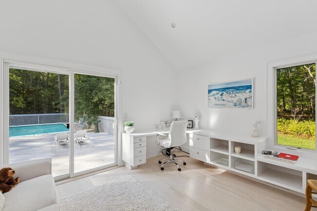 Photo - 108 Merchants Path