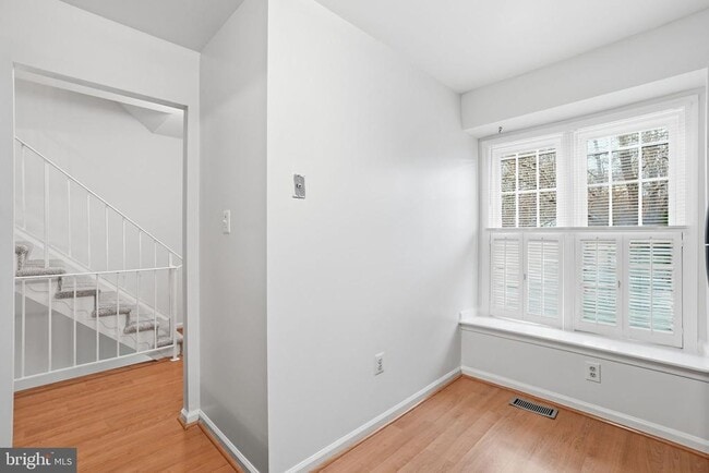 Photo - 7923 Pebble Brook Ct