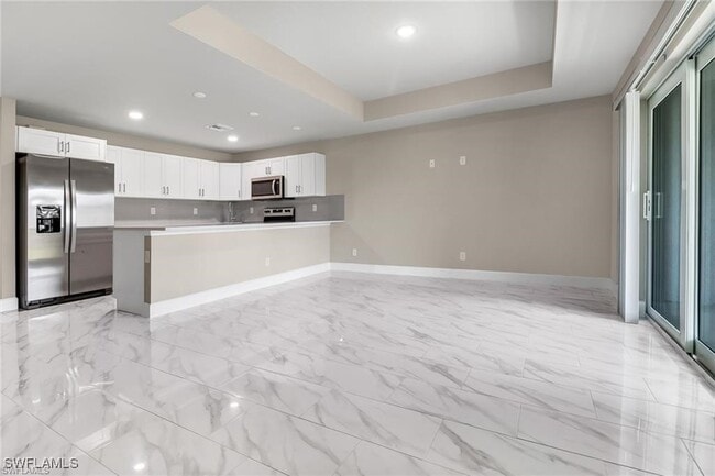 Building Photo - 2211 Kenneth Ave S Rental