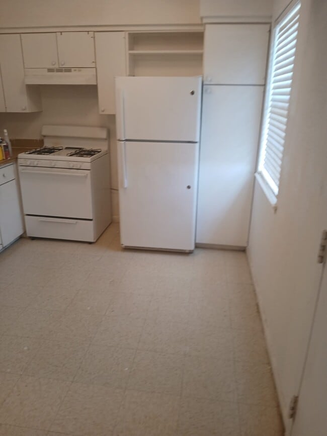 Photo - 1300 N Walnut Ave