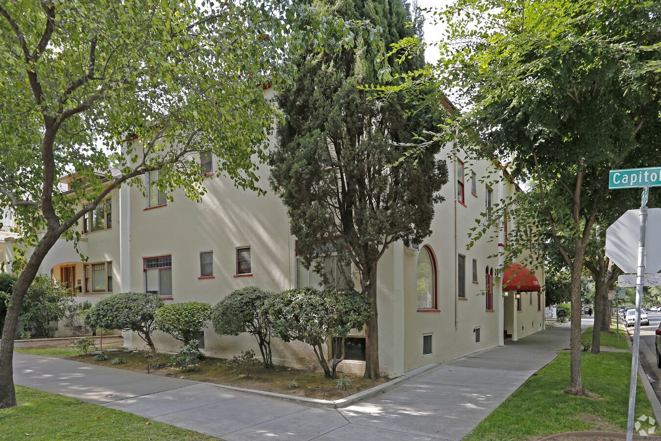 Photo - St. Charles Apartments