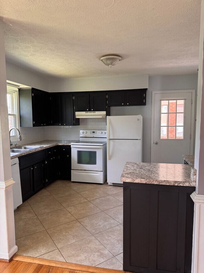 104 Westburg Dr