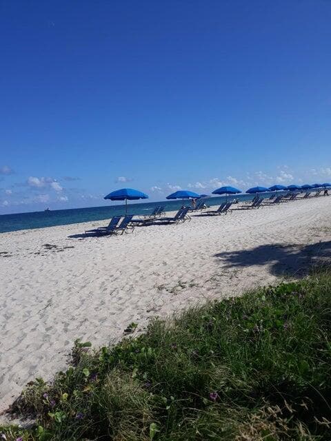 Building Photo - 720 Bayshore Dr Unit 201