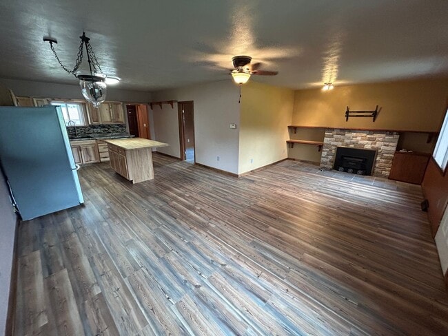 Photo - Charming 4 Bed, 1 Bath Home in Spokane Val...