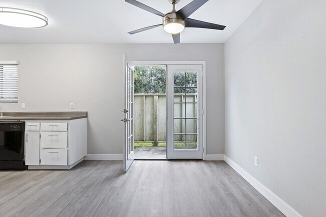 Oak Park Townhomes