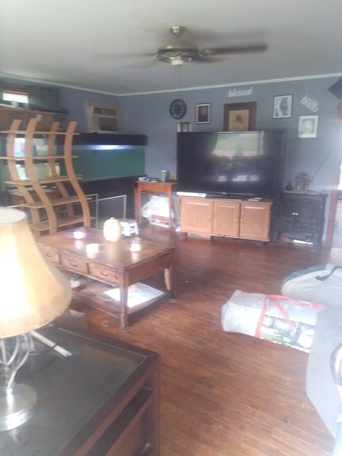 Photo - 409 Johnson St