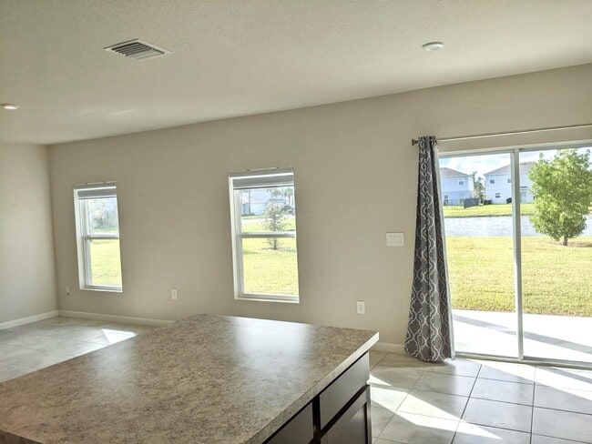 Photo - 604 Lychee Ln