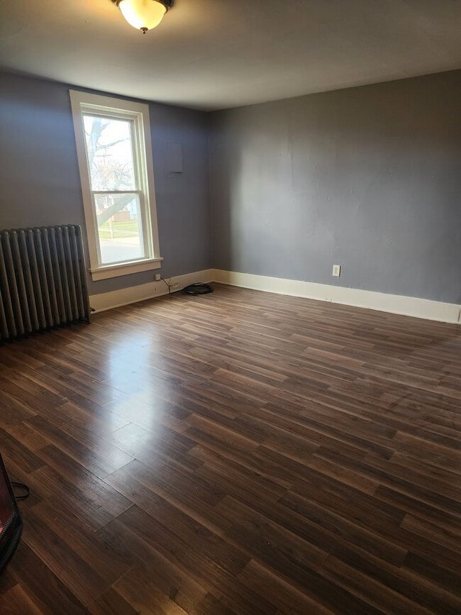 Photo - 628 E Madison St Unidad 628 1/2 Madison Avenue