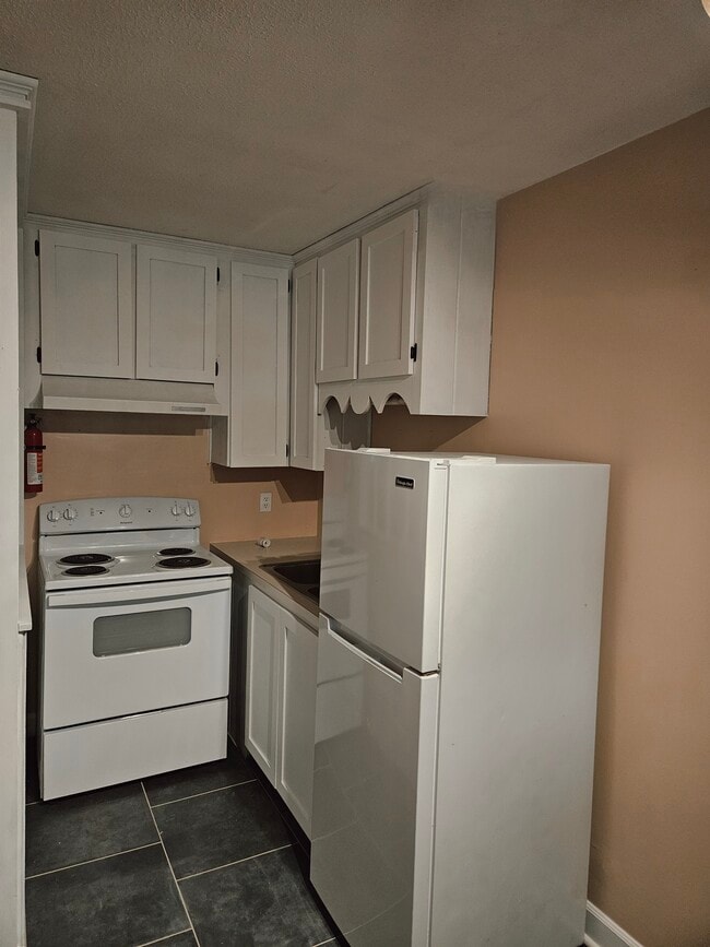 Photo - 4713 Evelyn Rd NW