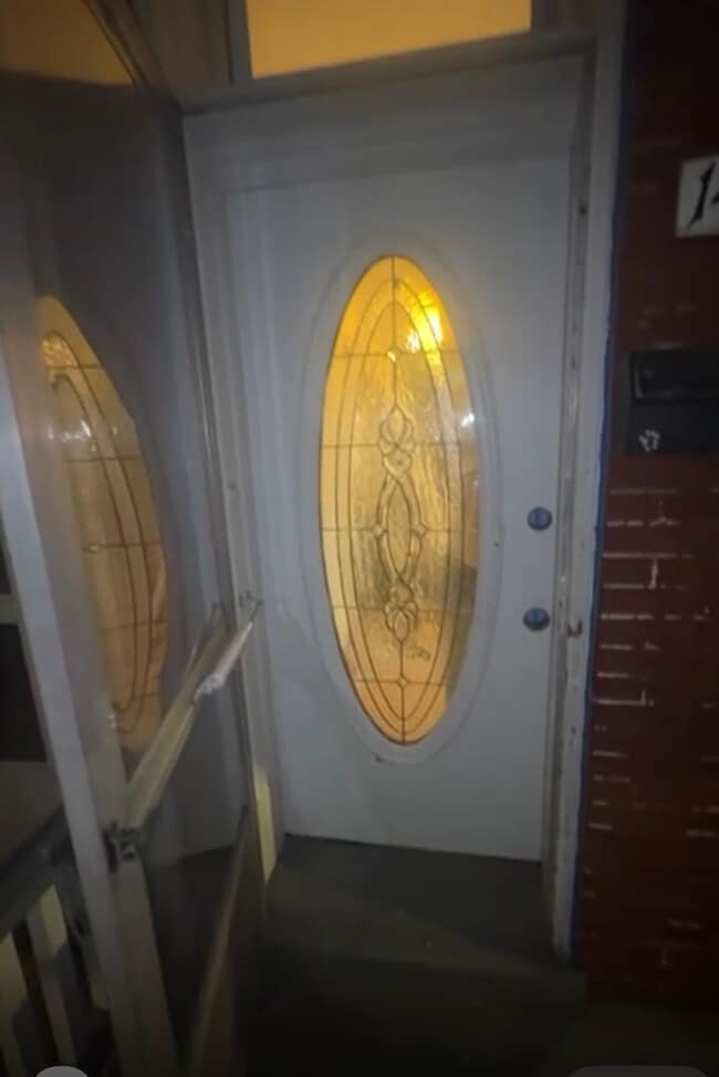 Building Photo - 144 S Mulberry St