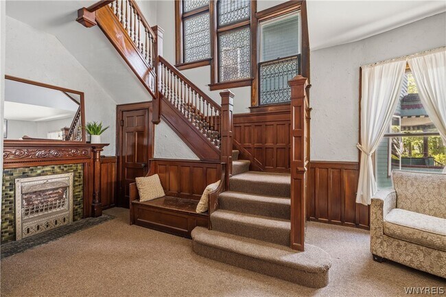 Photo - 182 Lancaster Ave