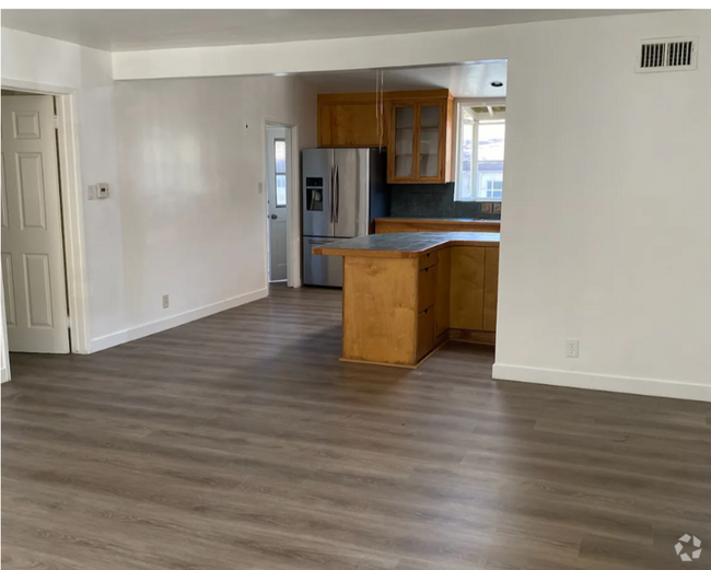 Building Photo - 155 S Madison Ave Rental