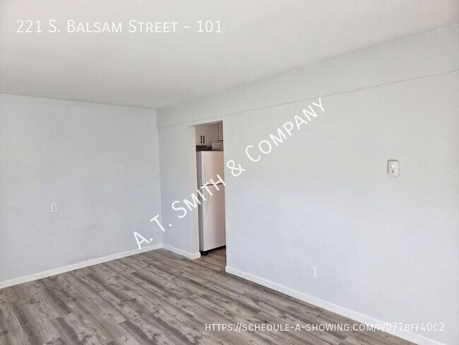 Photo - 221 S Balsam St Unidad 101