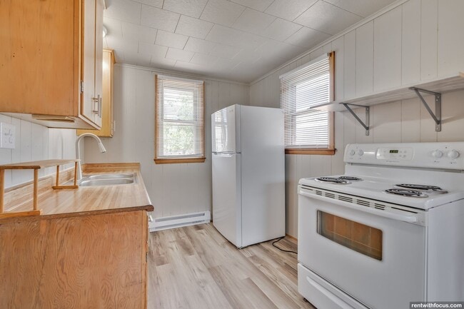 Building Photo - 227 Garfield Ave Unit 1