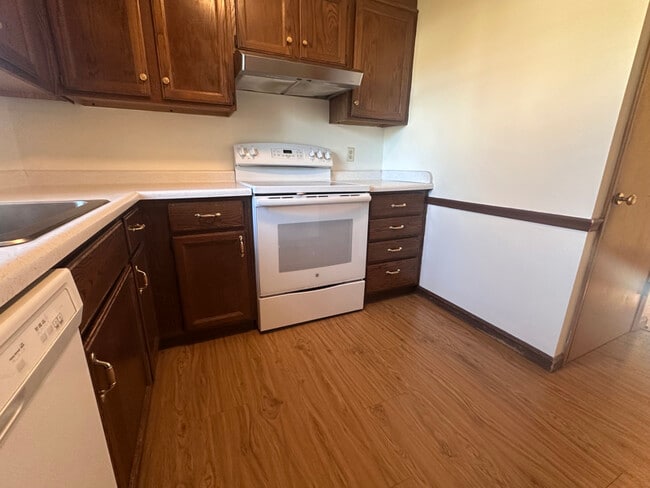 Photo - 8506 Izard St