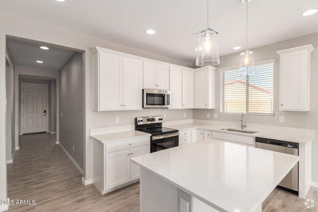 Building Photo - 1275 E Jahns Dr Rental